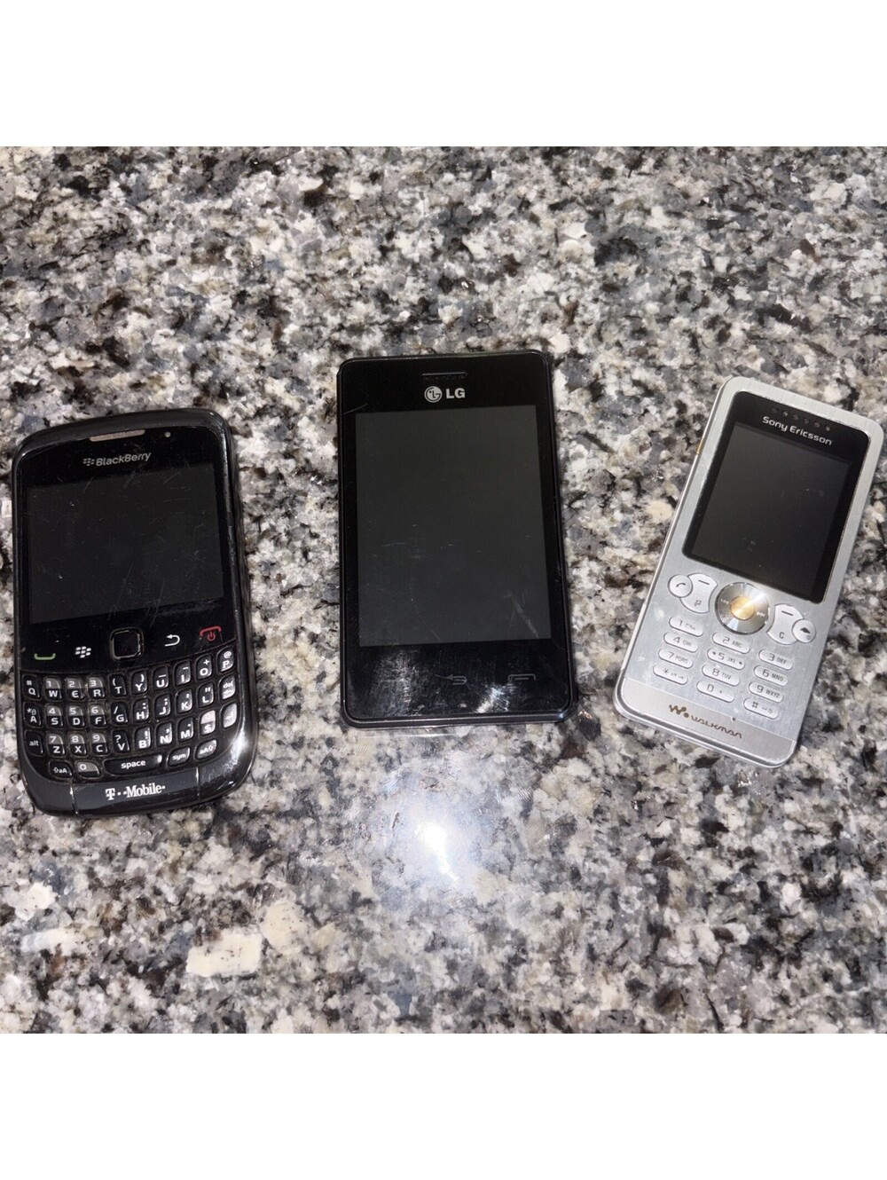 Three Lot Of Blackberry Lg And Ericsson Phone Lot Parts Only